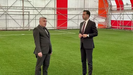 Kaymakam Aslan Halı Saha İncelemesi Yaptı