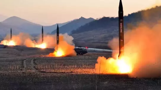 Hindistan-Pakistan Gerilimi Hisseleri Yükseltiyor