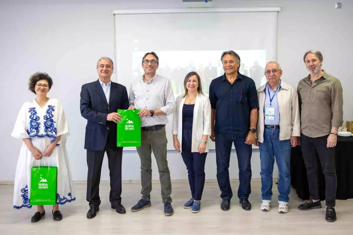 Bursa'da 'Hayalimizdeki Bursa'yı Konuşuyoruz' Toplantıları Devam Ediyor