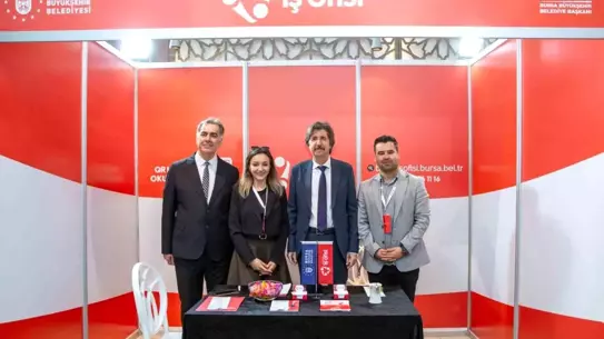 Bursa İş Ofisi, Kariyer Fuarı'nda Gençlere Rehberlik Ediyor