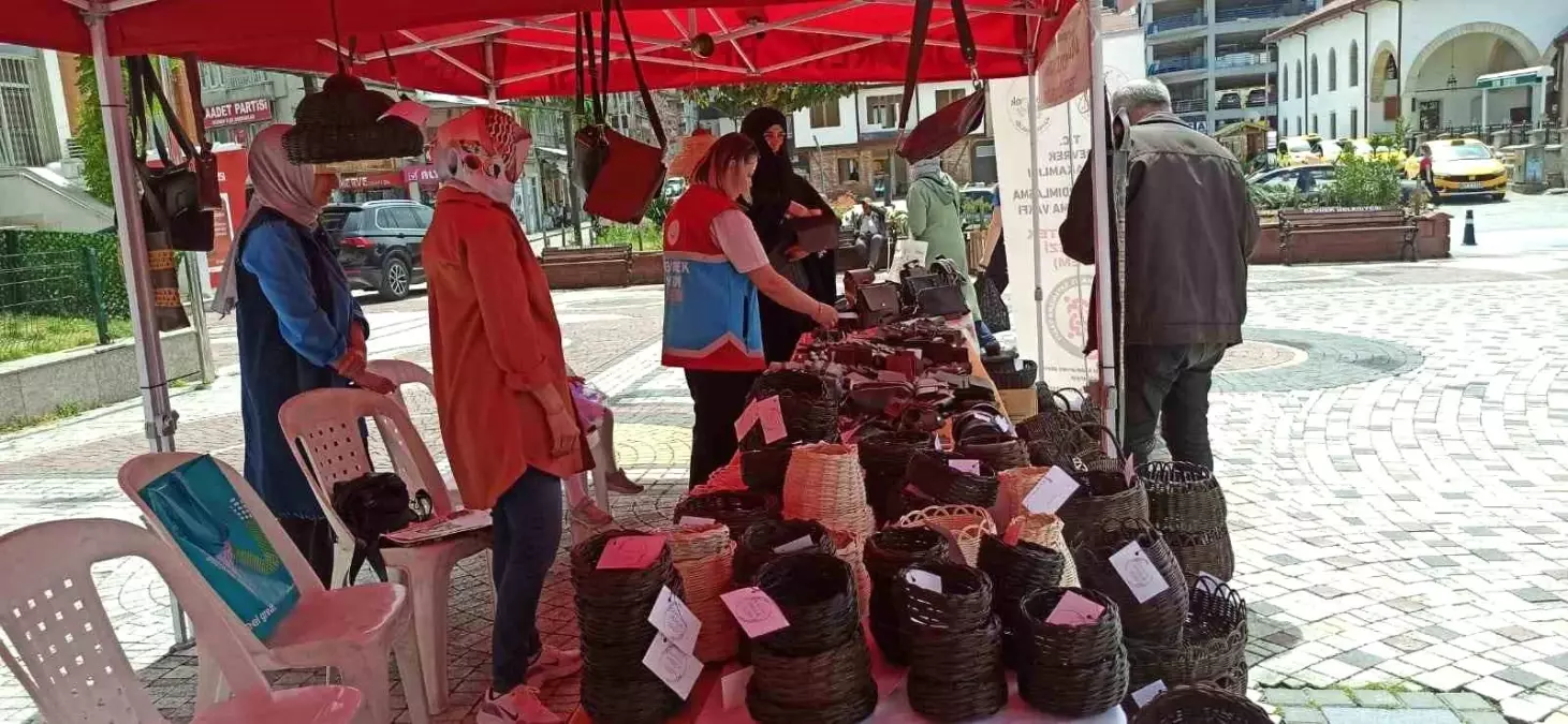Devrek'te Anneler Günü Alışveriş Festivali İlgi Görüyor