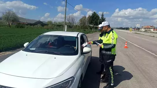 Trafik Haftası'nda Şuhut'ta Bilgilendirme Etkinliği