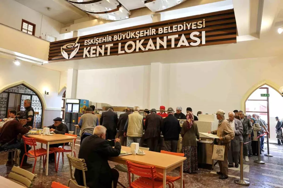 Eskişehir Belediyesi'nden 'Askıda Yemek' Uygulaması İle Dayanışma Örneği