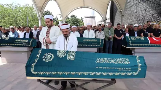 Yazar Süha Oğuzertem Son Yolculuğuna Uğurlandı