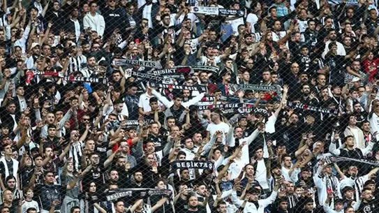 Serdal Adalı Beşiktaş'taki ilk ayrılığı duyurdu