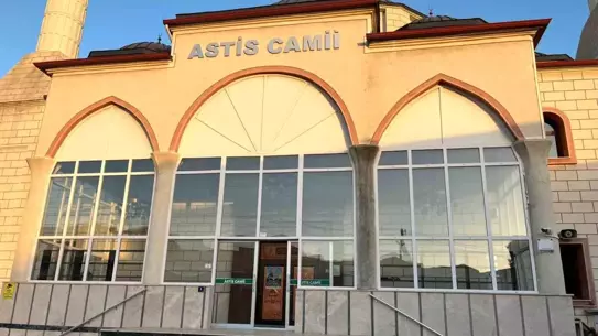Müezzin Kalp Krizinden Hayatını Kaybetti