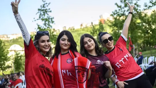 İstanbul'da coşkulu kutlama! Ama bu kez Türk takımı değil