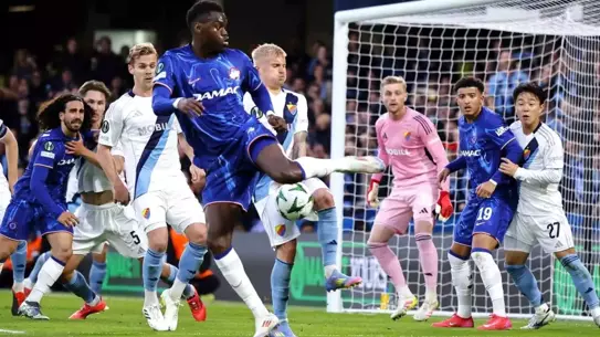 Chelsea ve Real Betis Finale Yükseldi