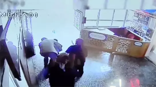 Sivas'ta Öğrenciye Heimlich Müdahalesi