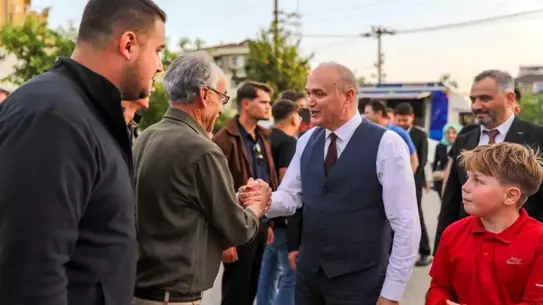 Düzce Belediye Başkanı Faruk Özlü, Cumhuriyet Mahallesi'nde Halkla Buluştu