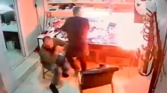 Adana'da Telefon Patladı
