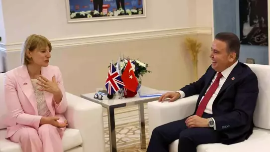 Birleşik Krallık Büyükelçisi Antalya'yı Ziyaret Etti