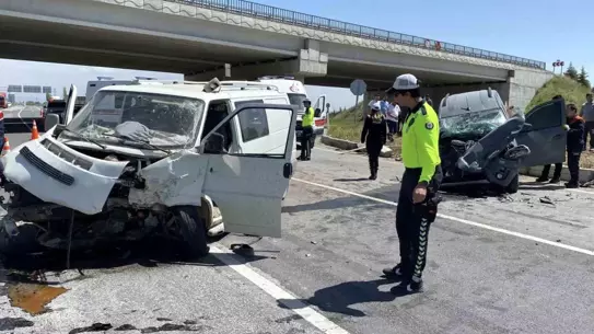 Aksaray'da Trafik Kazası: 3 Yaralı