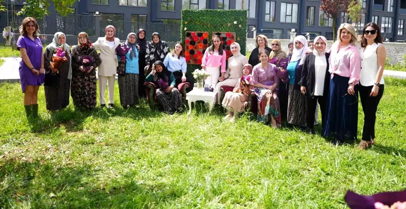 Düzce Belediyesi'nden Anneler Günü Etkinliği