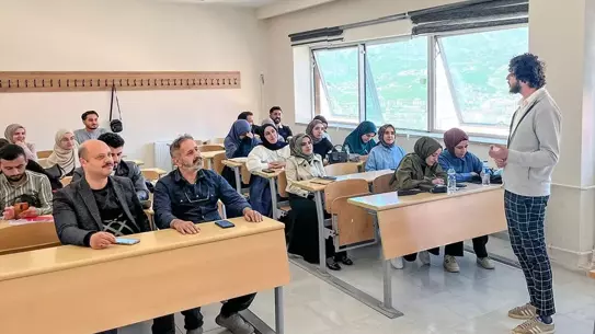 Hakkari'de Farsça Medya Etkinliği