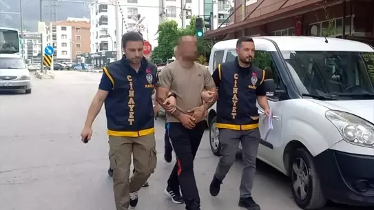 Manisa'da Araçlara Zarar Veren Şüpheli Yakalandı