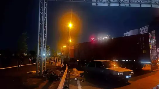 Beylikdüzü'nde Tır Kazası: 1 Ölü, 2 Yaralı