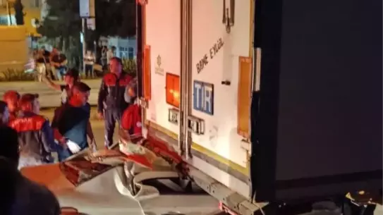 Mersin'de Trafik Kazası: 2 Ölü