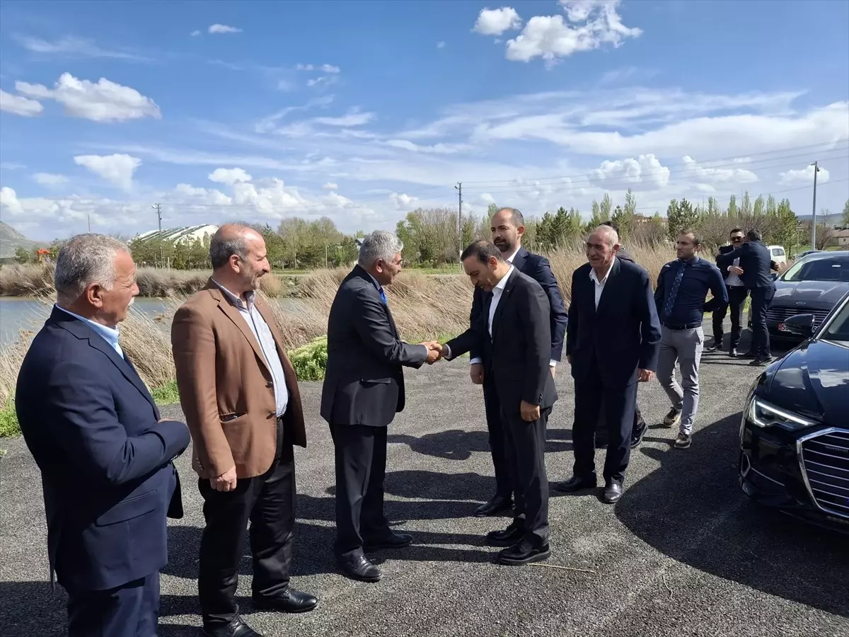 Özyürek'ten Üst Düzey Muhtarlarla Toplantı