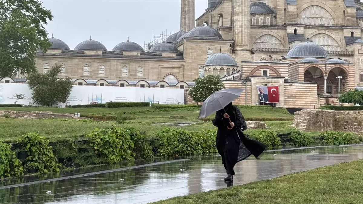 Edirne ve Kırklareli'nde Sağanak Etkili