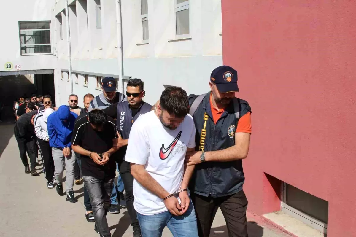 Adana'da Dolandırıcılık Çetesi Çökertildi