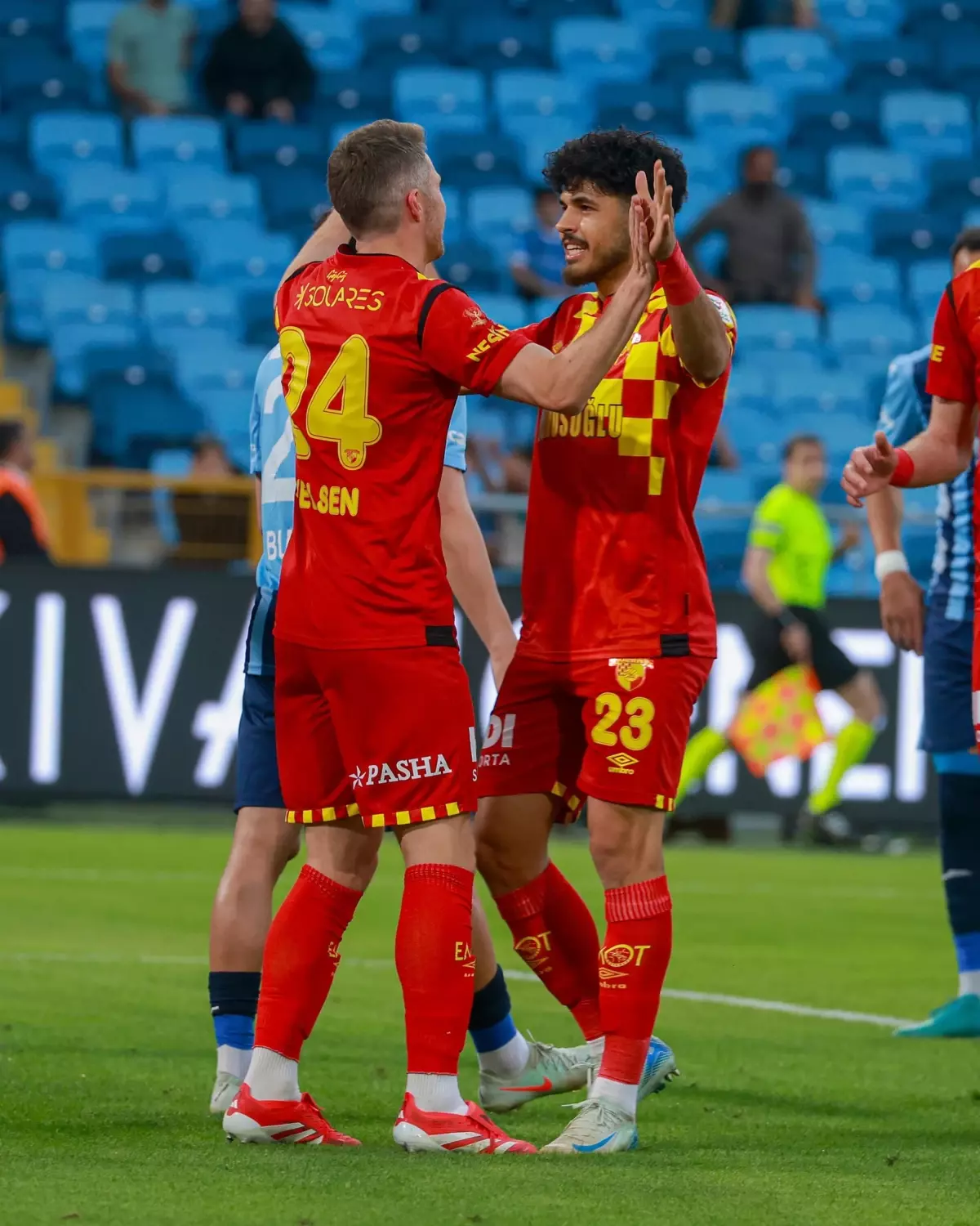 Göztepe, Hatayspor'u Konuk Ediyor