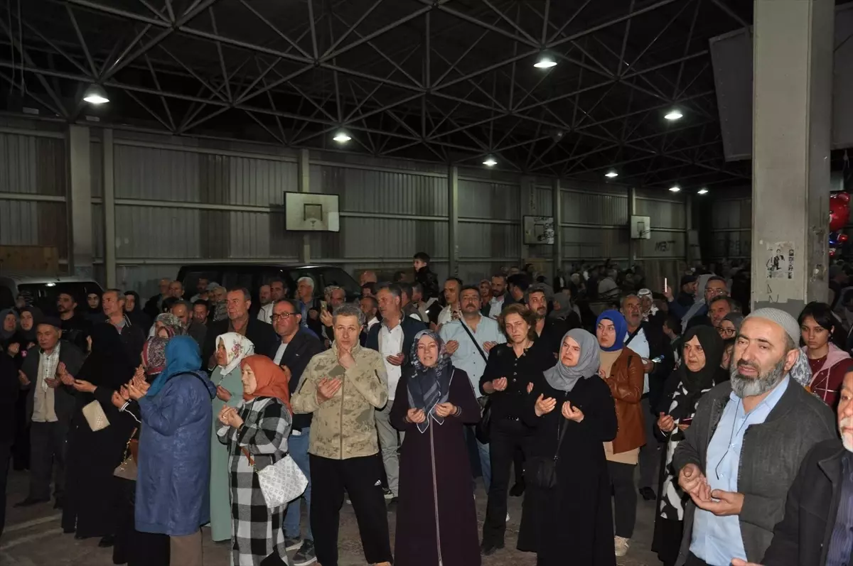 Kütahya'dan İlk Hacı Adayları Uğurlandı