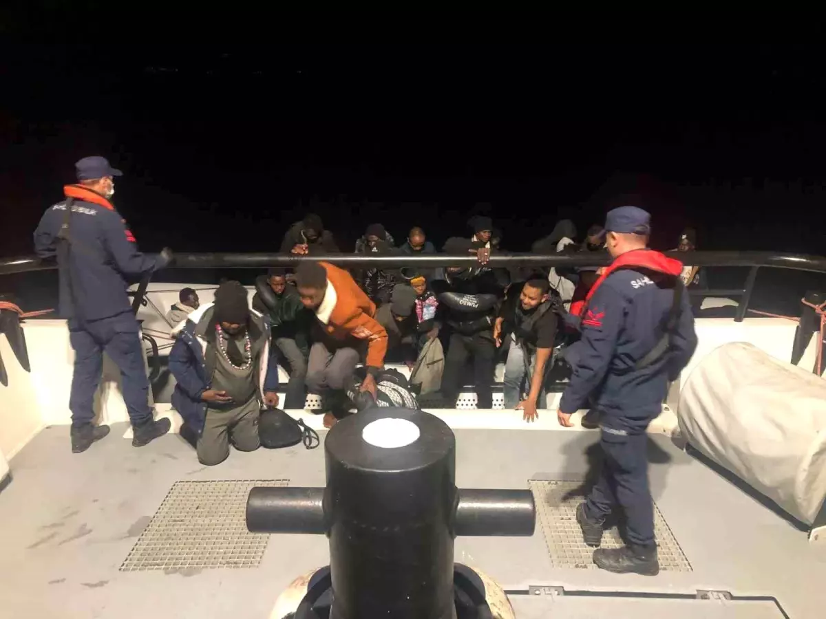 Dikili'de 28 Düzensiz Göçmen Yakalandı