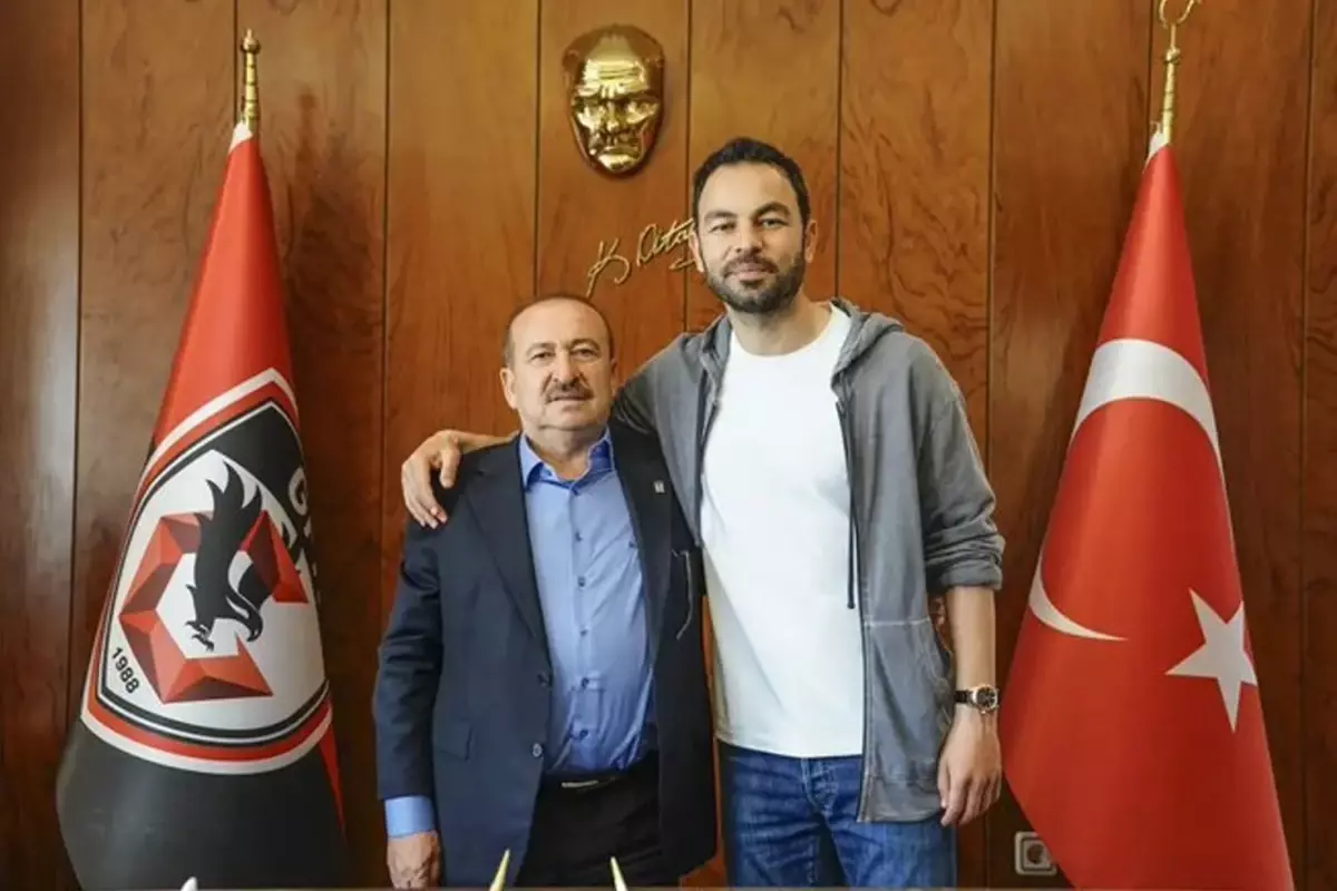 Selçuk İnan'ın görevine son verildi