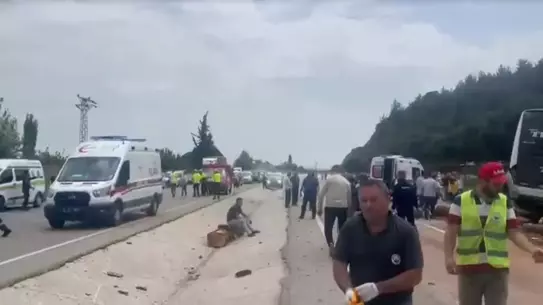 Çanakkale'de Zincirleme Kaza: 6 Ölü