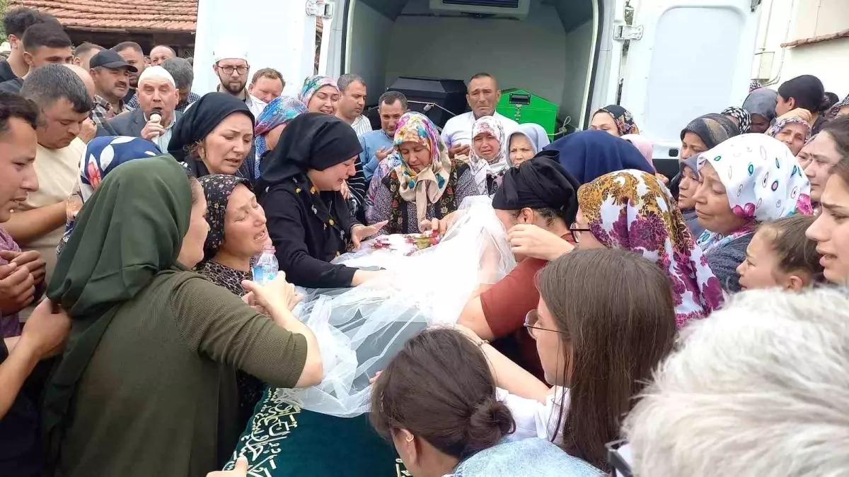 Feci Kaza: Üniversite Öğrencisi Son Yolculuğuna Uğurlandı