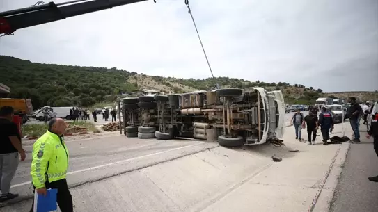 Çanakkale'de Trafik Kazası: 5 Ölü, 11 Yaralı