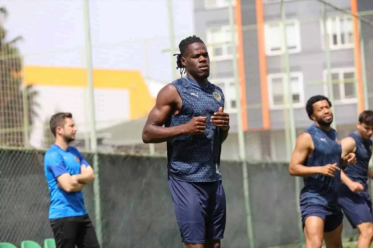 Alanyaspor Beşiktaş Maçına Hazırlanıyor