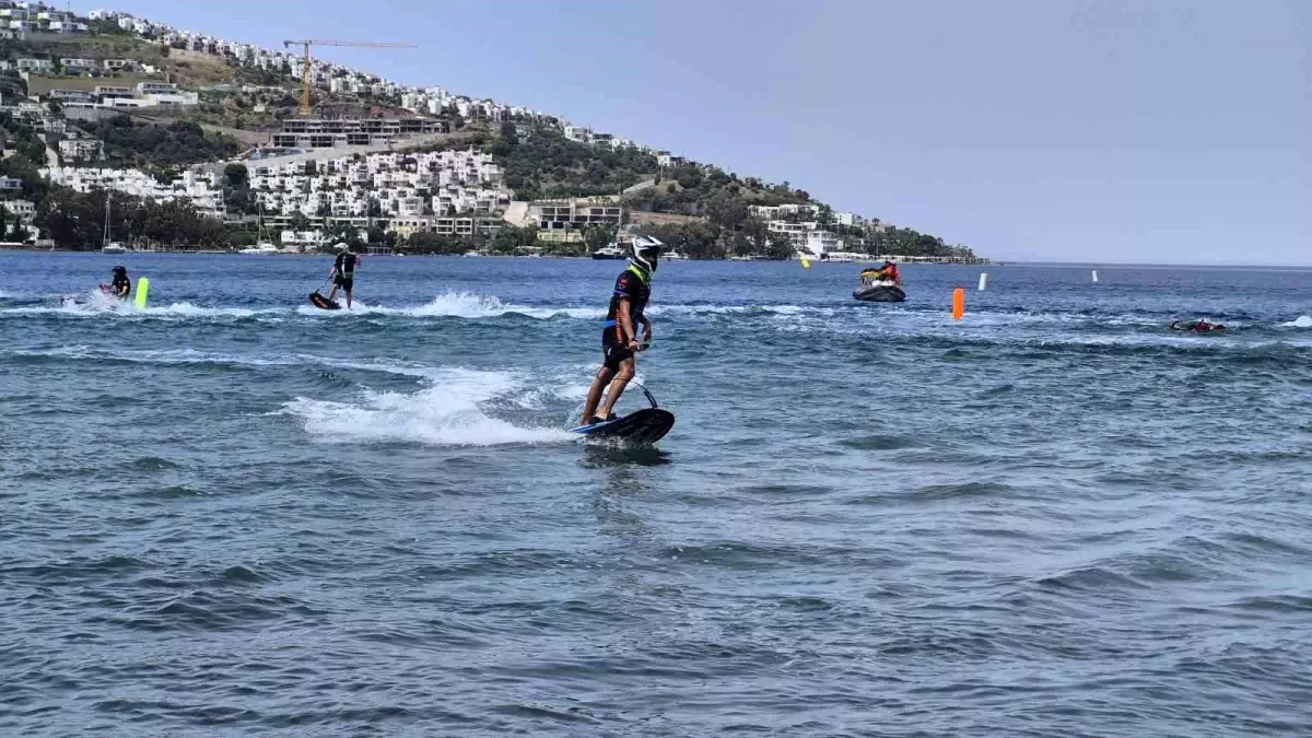 Bodrum'da Su Jeti ve MotoSurf Şampiyonası Başladı