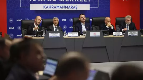 Bakan Kurum, İstanbul Toplantısında Deprem Kararlarını Takip Edeceğini Belirtti