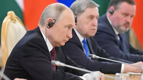 Putin ve Abbas Kremlin'de Bir Araya Geldi