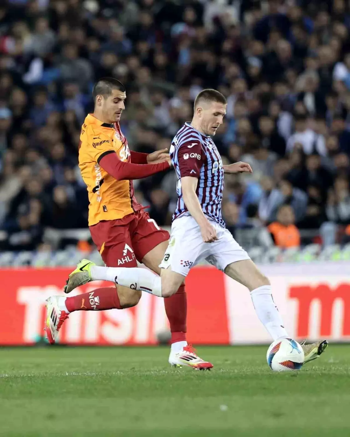 Galatasaray, Trabzonspor'u 2-0 Yendi