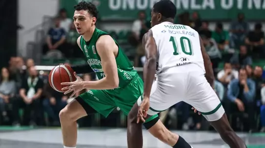 Bursaspor Yörsan Darüşşafaka'yı Yendi