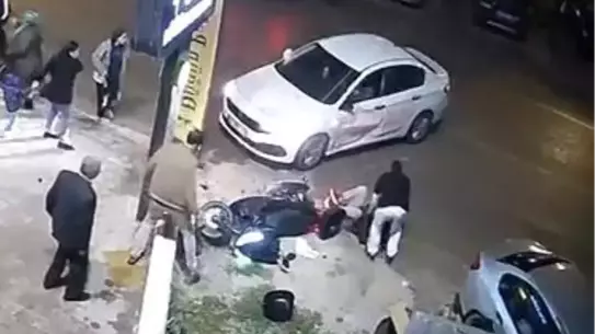 İnegöl'de Motosiklet Kazası: Yaralı Hastaneye Kaldırıldı