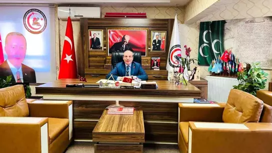 Milletin Adamları Yalnız Değildir