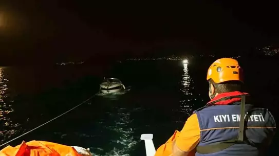 Bodrum'da Sürüklenen Tekne Kurtarıldı