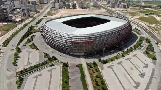 Gaziantep Stadyumu, Ziraat Türkiye Kupası Finali'ne Hazır Hale Getiriliyor