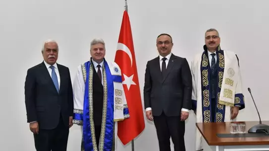 İvanov'a Fahri Doktora Unvanı