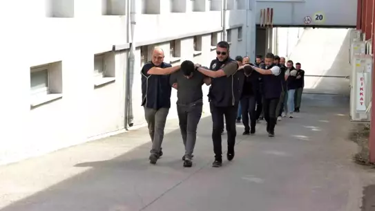 Adana'da DEAŞ Operasyonu: 6 Gözaltı, 5 Tutuklama