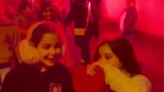 Öğrencilerden Duygusal Anneler Günü Sürprizi