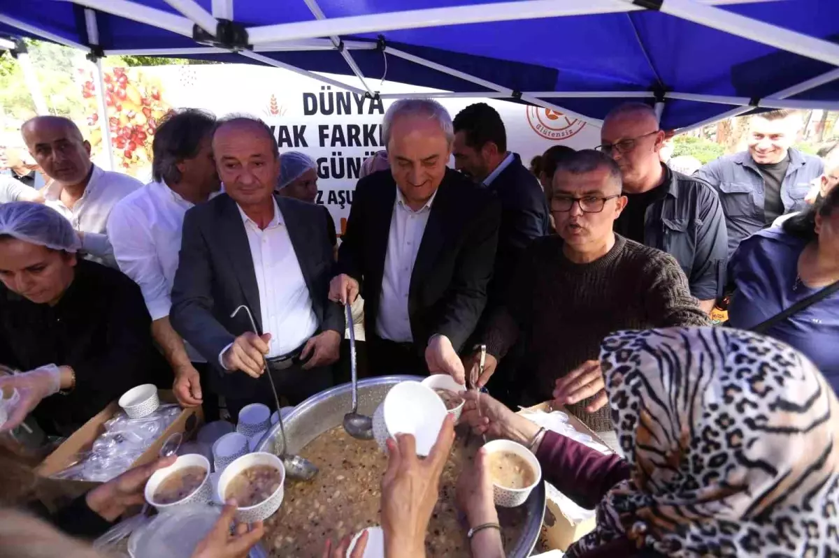Dünya Çölyak Farkındalık Günü'nde Glutensiz Aşure Dağıtımı