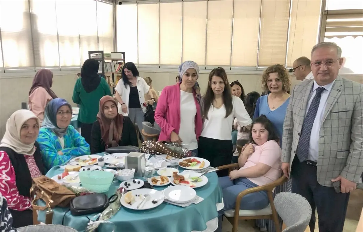 Erdemli Kaymakamı Aydın Tetikoğlu şehit ve gazi aileleriyle buluştu