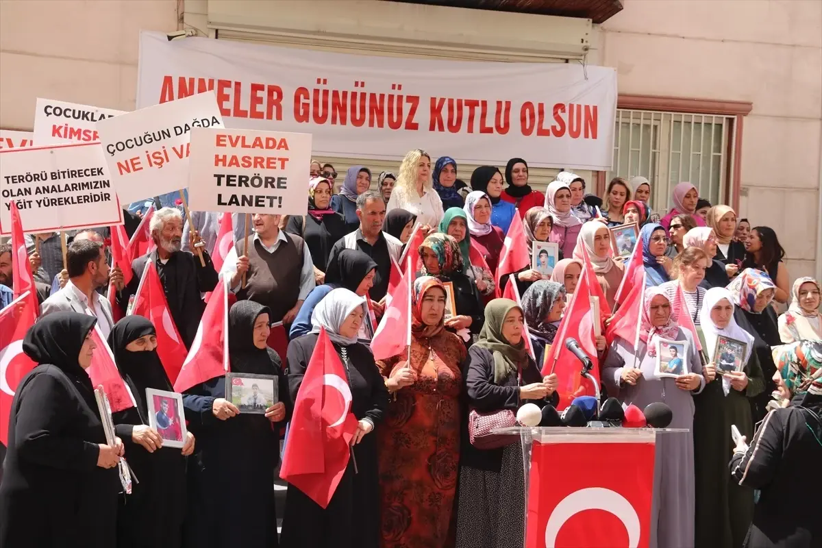 Diyarbakır anneleri "Anneler Günü"nde de evlat nöbetinde