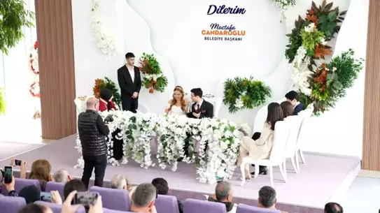Arnavutköy Belediyesi'nde Duygu Dolu Nikah Töreni