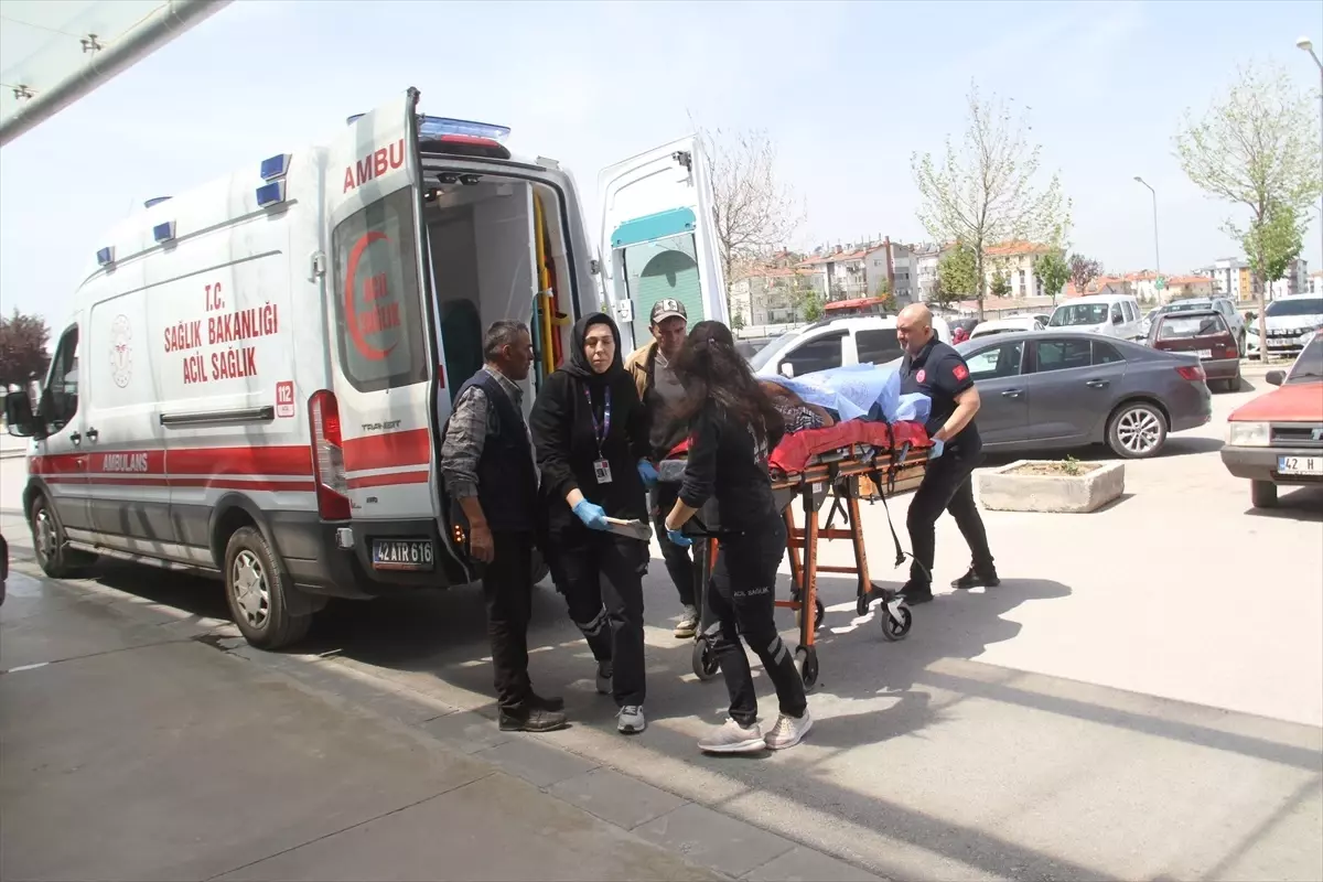 Konya'da Çiftçi ve Çocuk Yaralandı